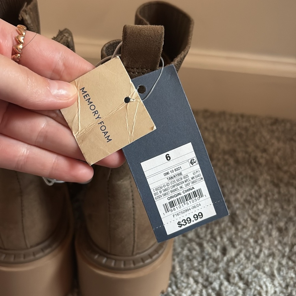 Universal Thread Boots - Picture 5 of 5
